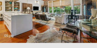 528 Baronne St Gallery 6