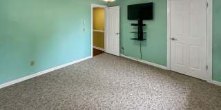 Townhouse-Style Condo for Rent | 7815 218th St SW #113, Edmonds, WA Gallery 19