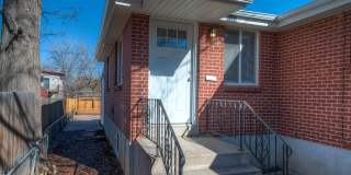 Roomy Sunnyside Duplex with Finished Basement in a Prime Location Gallery 1