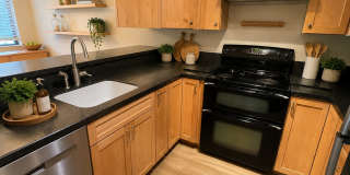 Charming Downtown Sonoma Condo – 2bd/1ba – Water & Garbage Paid! Gallery 4