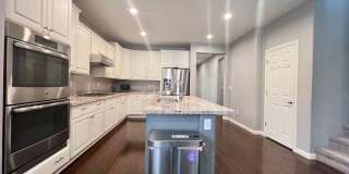 Beautifully upgraded house in Summerlin Gallery 7