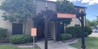 Hunters Point Apartments Gallery 8