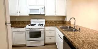 2b/2b Resort-Style Camarillo, Ponderosa Creek Condo Gallery 8