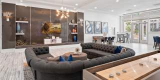 The Halstead Gallery 33