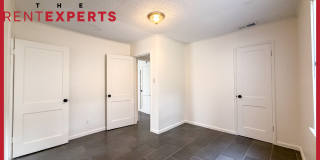 704 Louise Drive West Gallery 8