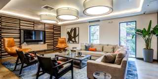 Windsor Queen Anne Gallery 38