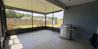 MOVE IN SPECIAL: $1000 OFF 1ST MONTH'S RENT!** Gallery 19