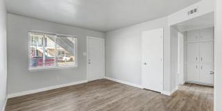 Evanston Apartments Gallery 9