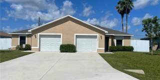 1020 NE 8th Place Gallery 1