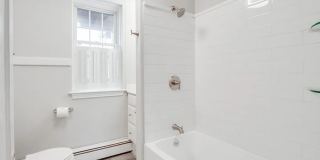 25 Roslyn St # 10 Gallery 12