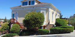 Upper Unit Remodeled Apartment in Downtown Martinez Gallery 1
