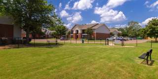 The Avenue Gallery 27