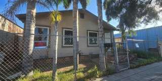 2661 Commercial Street Gallery 15