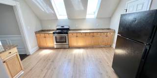 NEWLY RENOVATED PENTHOUSE UNIT Gallery 5