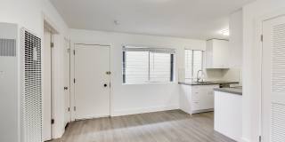2240 LARKIN Street Gallery 2