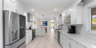 2615 Northeast 26th Street Gallery 7