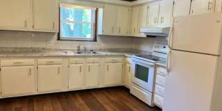 Updated 3 bedroom home near Bass Pro Gallery 4