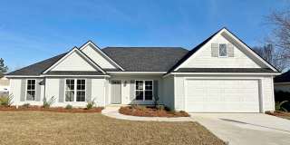 Stunning 4-Bedroom Home with Open Floor Plan  Fenced Backyard! Gallery 1