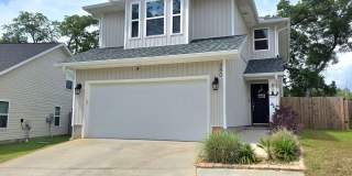 Stunning Newer, 2 Story 3/2.5 Home in a Quiet Cul-de-sac Gallery 1