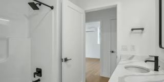 1309 N Bridge Street Gallery 78