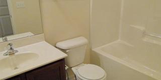 3 Bedroom, 2.5 Bathroom Townhome with Office! Gallery 14