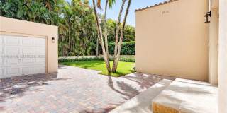 2413 N Greenway Dr Gallery 33