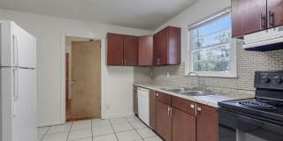 4 bed 2 bath house, Walk to Stadium!! Available July 2026 Gallery 17