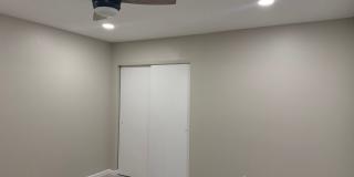 Spacious 3 Bed/2 Bath Townhouse w/ an Office in Northeast Tucson! Gallery 26