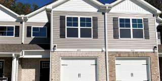 Very Nice Townhome in Great Location Gallery 1