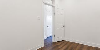 2212 W FAYETTE Street Gallery 18