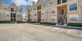 Park at Cedar Lawn Apartments Gallery 17