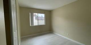 Light and Bright 3 Bedroom 2 Bath Oceanside Home! Gallery 8