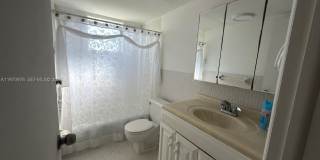 30 SE 4th Ave Gallery 4