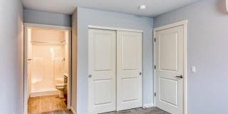 Queen Court Apartments Gallery 25