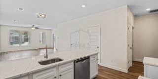 1470 Lyndale Avenue Gallery 5