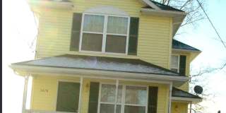 2-Bedroom Lakefront Duplex with Balcony, Private Backyard & In-Unit Laundry Gallery 1