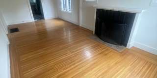 Great House in Oakland with a yard! 2 Beds, 1 Bath Gallery 15