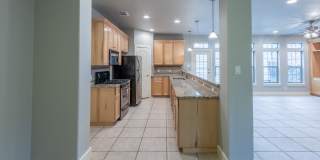 UT PRE-LEASE : 6 Bed / 3 Bath - Spacious bedrooms, North of UT Gallery 7