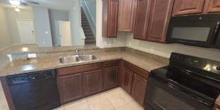 Town House 3/2.5 in Riverview Gallery 7