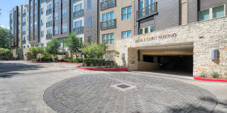 Windsor South Lamar Gallery 33