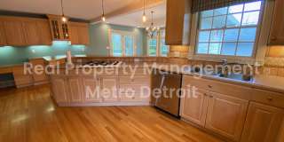 4-Bedroom Home in Troy, Michigan Gallery 7
