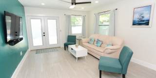 ANNUAL RENTAL Naples Park 3 Bedroom // 2 Bathroom Single Family Home Gallery 5