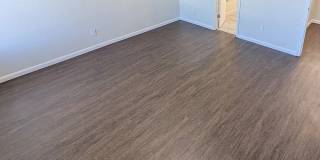 Room in 3 Bedroom Home at Phillips St Gallery 25
