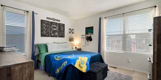 Beautiful 5 Bed Home in Raindance Gallery 28