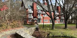 1856 Quechee Main St Gallery 1