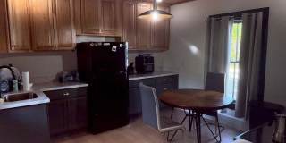 Beautifully Renovated 2-Bedroom Apartment in Duck Pond Gallery 9