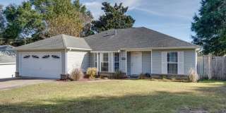 Bring the Boat or RV, and the Dogs—This 4 Bedroom's Got Space for It! Gallery 4