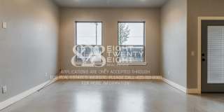 West Normans Best Kept Secret! 3 bd/2.5 bath Beautiful Townhome! Gallery 7