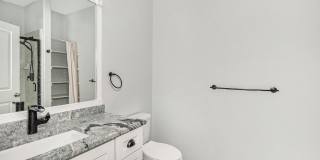 Updated 2 Bed 2 Bath Condo with One Car Garage in Littleton! Gallery 13