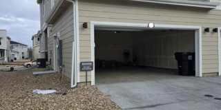 3 Bedroom town home  in Aurora Gallery 14